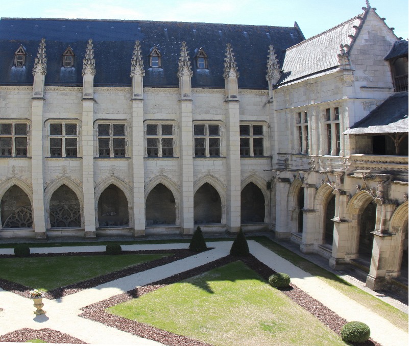 jardin du cloître de la Psalette de Tours