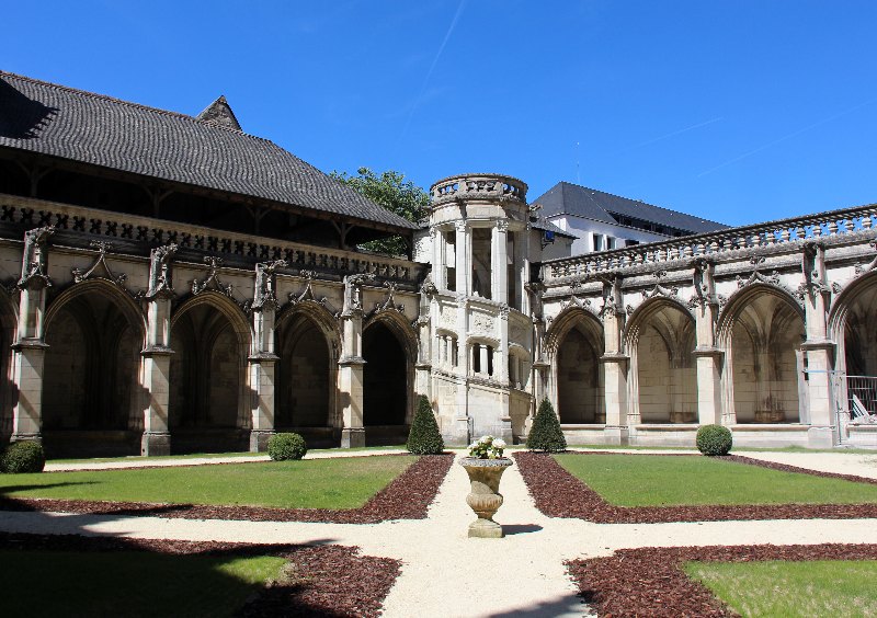 jardin du cloître de la Psalette de Tours